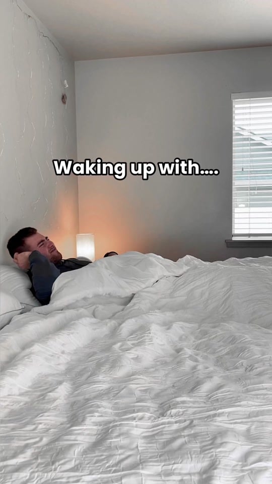 Sore body from bad sleep? 🤬💤About 6 months ago I was waking up with soreness at the base of my neck almost every night. I modified these 3 things and it helped immensely!!1️⃣Sleeping Position2️⃣Supportive Mattress3️⃣Morning Mobility RoutineThanks to @amerisleep for helping my get to a pain free sleep!