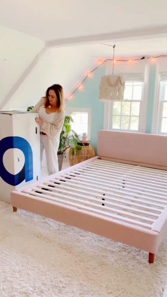 Take the stress out of shopping for a mattress and shop with confidence with @amerisleep 🇺🇸 . . PS🤍 how cute is this space!