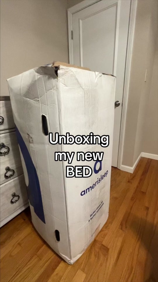unboxing videos are so much fun. I seriously have not slept this good in 25 years of life. This mattress, HANDS DOWN THE BEST.
