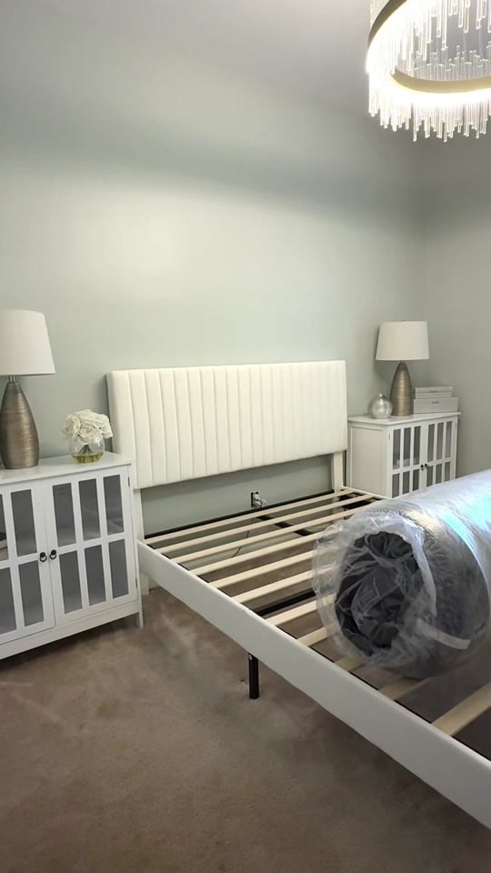 Check out my new @amerisleep AS6 Black Series Luxury Firm Mattress! This is my second Amerisleep mattress, and I couldn't be happier. The AS6 is meticulously handcrafted in the USA using premium materials.It features advanced temperature control and a removable, washable CyroCool Cover. Best of all, it's incredibly comfortable! You'll enjoy a restful night's sleep on this luxury mattress! Plus, it comes with a 20-year warranty! Right now they’re having $500 off any mattress!